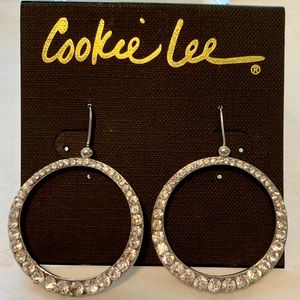 Gorgeous NEW Cookie Lee genuine crystal earrings💎